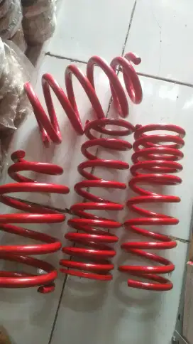 Per lowering kit recing ceper merk kaisi buat mobil Toyota Innova