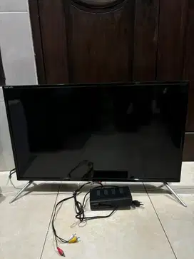 Akari LED 32 inch digital