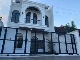 jual' rumah mewah 2 lantai kontemporer timur maguwo harjo