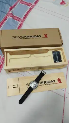 Jam tangan seven friday automatic