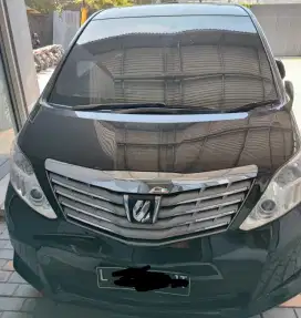 Toyota Alphard tahun 2009 warna hitam