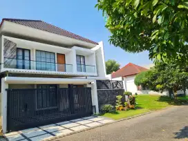 Rumah Lux Bangunan Baru Kawasan Elite Boulevard Araya Golf Malang