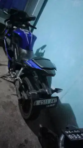 Yamaha R15 plat panjang
