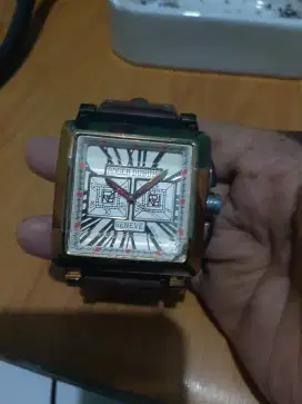 Jam  tangan Roger Durbuis geneva (preloved)