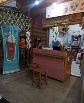 Dibutuhkan karyawan toko es krim