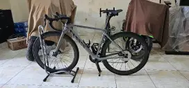 Sepeda Roadbike Canyon Ultimate CF SL8