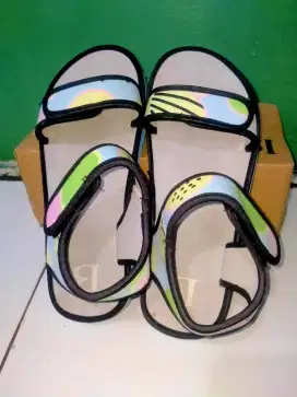 Bismillah Dijual Sandal wanita santai merk Berrybenka ukuran 37