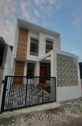 Rumah Baru 2 Lantai Area Perumahan Polowijen Dekat A Yani Blimbing
