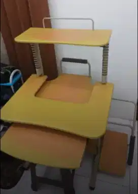 Meja Komputer bekas