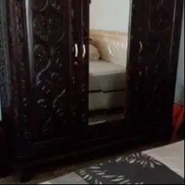Jual Murah Lemari Jati Ukir 3 Pintu (Tangah Cermin)