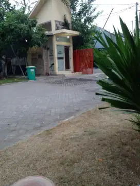 Disewakan bulanan rumah 2 kt n 1 km di candi, sidoarjo