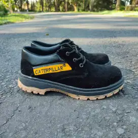 Sepatu Safety Besi Low Boots Kerja Proyek Kitchen outdoor Cat Las