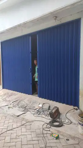 Pusat Folding Gate Rolling Door 6