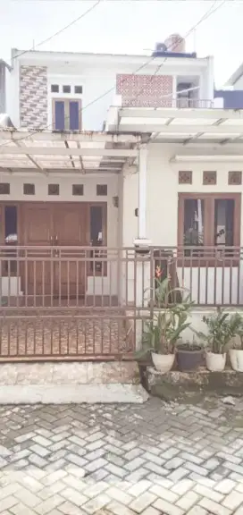 Rumah Jalan Kaki dari Stasiun Sudimara