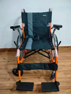 Kursi roda baru