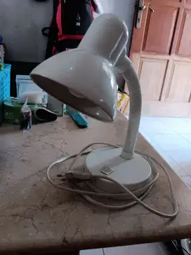 Eglo Basic Lampu Belajar