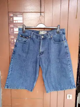 Lacoste celana jeans pendek