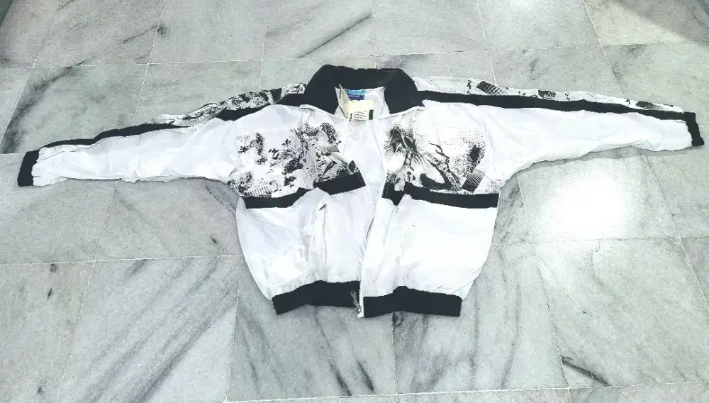 Jaket olahraga parasut spotty UK L