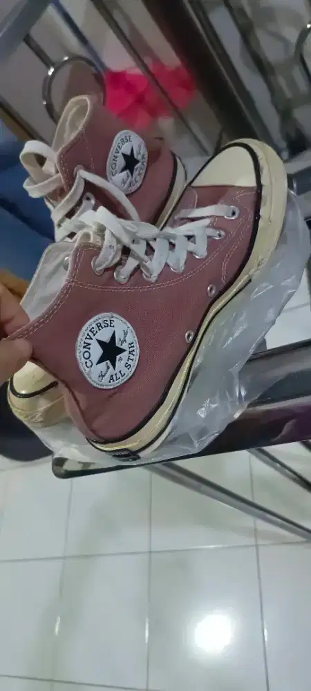 Sepatu converse dan adidas  38