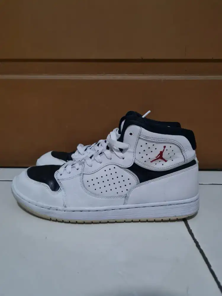 Sepatu AJ Access Black white