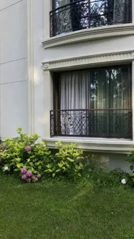 Pagar motif kembangan atau bisa juga request