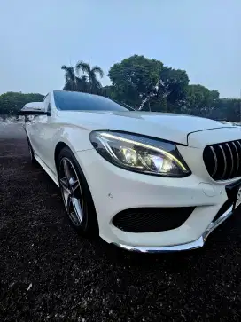 Mercedes Benz C300 2.0 AMG Line with GT-R Grille+AMG Ducktail