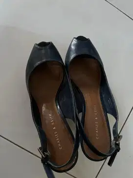 Sepatu charles & keith