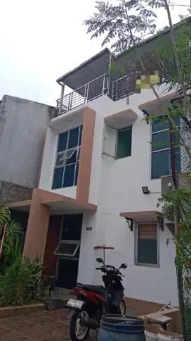 Dijual Rumah baru renovasi di Perumahan the Address