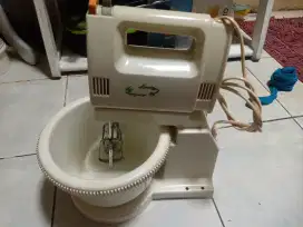 Mixer untuk kue