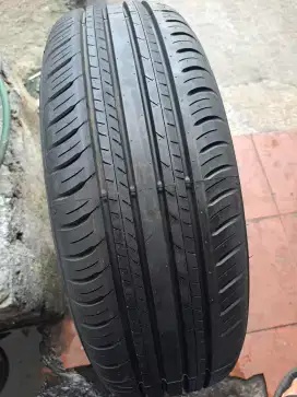 Ban 215 65 r16 dunlop enasave masih baru