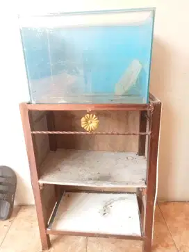 Aquarium 1 set dengan meja dan mesinya