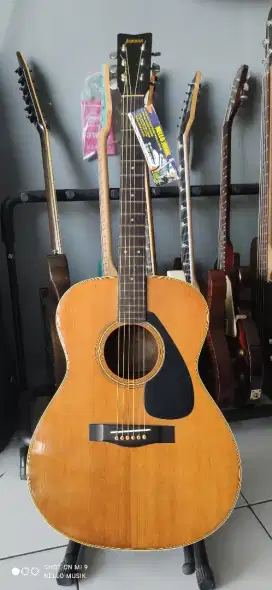 Gitar vintage YAMAHA SJ180