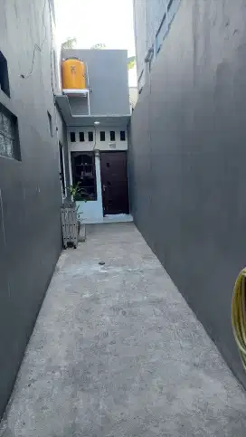 DISEWAKAN KONTRAKAN 1 KT, 1 KM, 1 RT, 1 DAPUR, 1 LONDRY ROOM