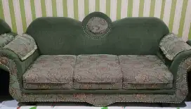 Sofa ruang tamu