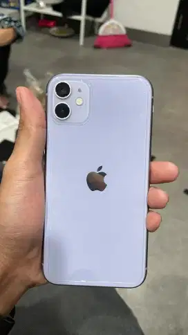 iPhone 11 64gb purple