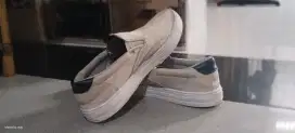 Sepatu Adidas slip on