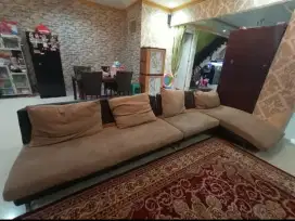 Jual rumah cantik siap huni semi furnished Mutiara Gading City Bekasi