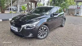 [OLXmobbi] Mazda 2 1.5 R Skyactiv Bensin-AT 2015 Hitam  (NIK)