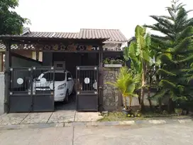 DIJUAL Rumah Hook CIBINONG lingkungan asri lokasi strategis