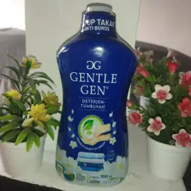 Deterjen gentle gen botol 700 mL murah