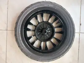 Velg Belakang Vespa matic Ring 12 + Ban 1 pic