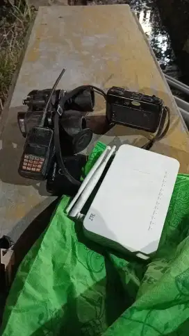 Di cari barang bekas SE banyak nya seperti AC komputer laptop routerr