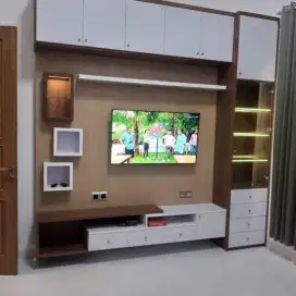 Backdrop tv bahan kayu dan hpl