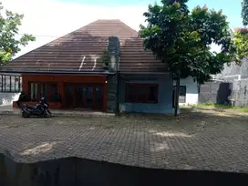 Jual Cepat Termurah Bangunan ex Resto di Mainroad Diponegoro
