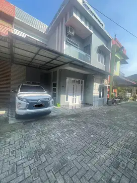 Disewakan full furnished 1 rumah 2 lantai