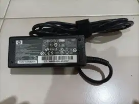 Charger laptop HP 65 watt 18.5V 3.5A