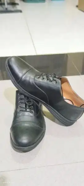 Sepatu story of Monday