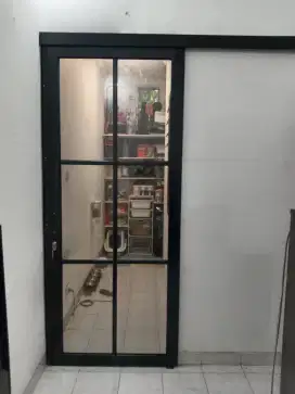 Pintu sleding kaca