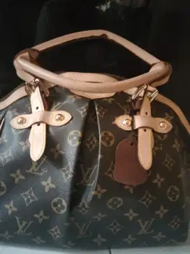 TAS TANGAN WANITA