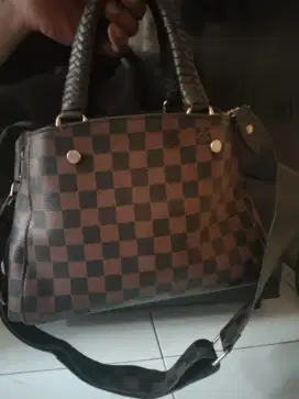 TAS TANGAN WANITA